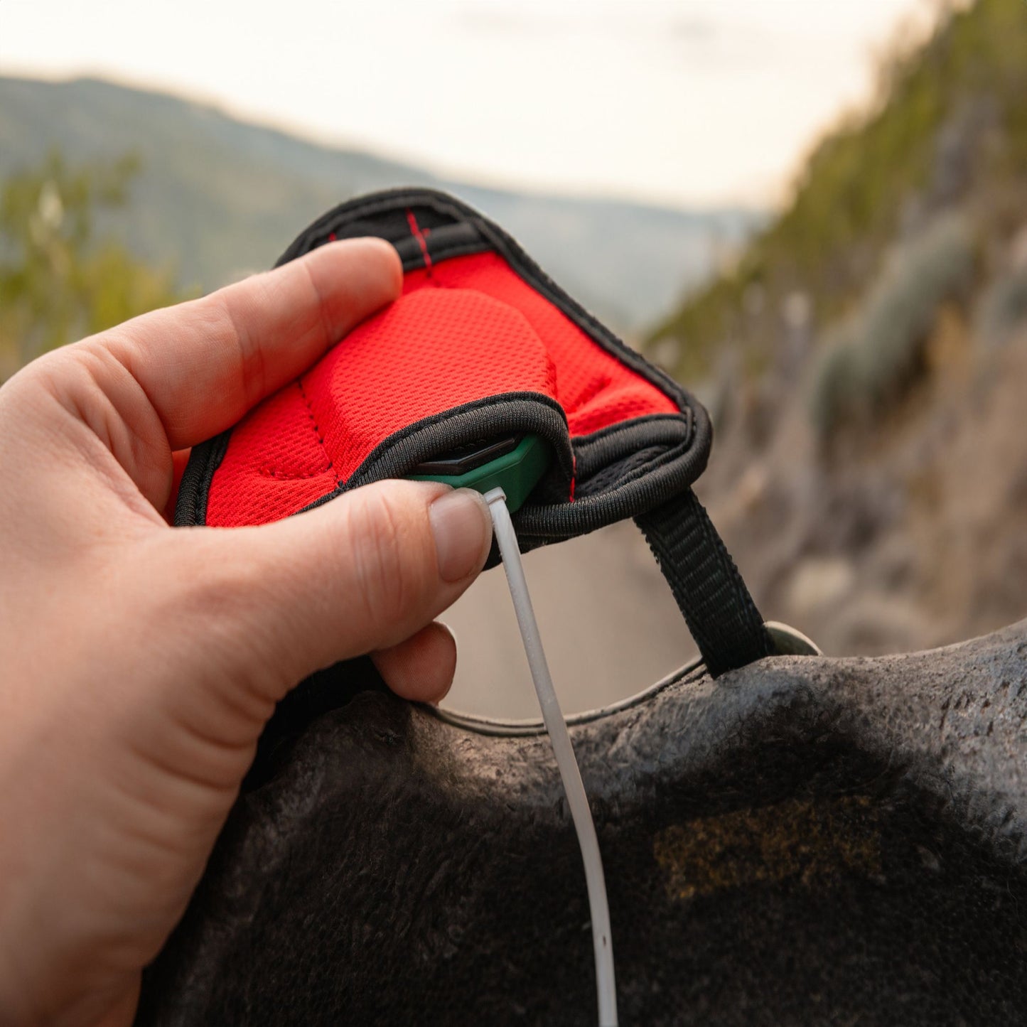 K-Roo Pouch 2.0:どんなヘルメットもオーディオデバイスに!