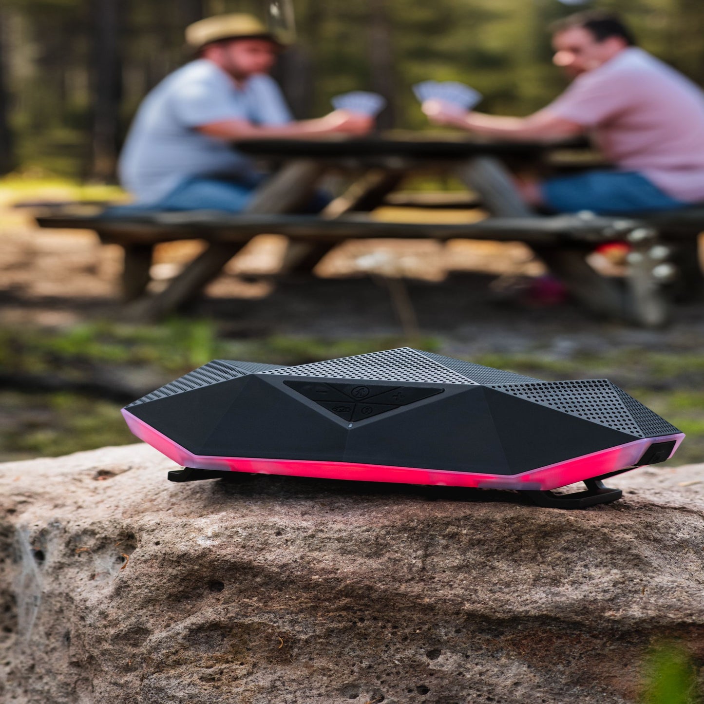 Range Rugged Bluetooth Speaker:どこでも迫力のあるサウンドを楽しめる!